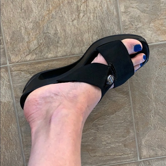 Sandals - Picture 11 of 12